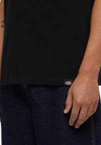Dickies EMBLEM  - Camiseta estampada - black
