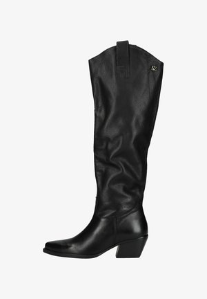 Schwarze knielange Stiefel aus Leder mit einer leicht strukturierten Oberfläche. Sie besitzen eine spitze Zehenpartie, einen Blockabsatz und eine Logo-Akzent am oberen Teil.