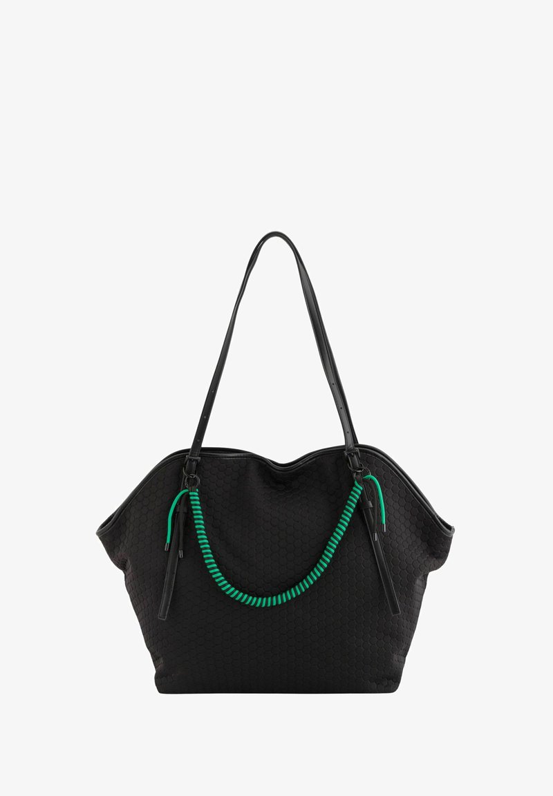 Czarna torebka z teksturowanej powierzchni, z zielonymi plecionkami na uchwytach. Projekt jest przestronny, z zaokrąglonymi krawędziami i smukłymi paskami.