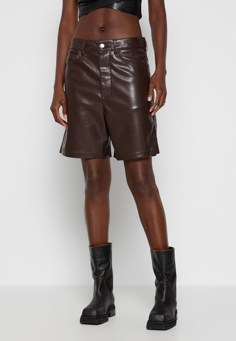 Nanushka Shorts bruin