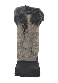 Tanfarbene Schneestiefel mit Kunstfellumschlag, strukturiertem Außenmaterial, schwarzer Gummisohle und elastischem Schnürsystem für eine verstellbare Passform.