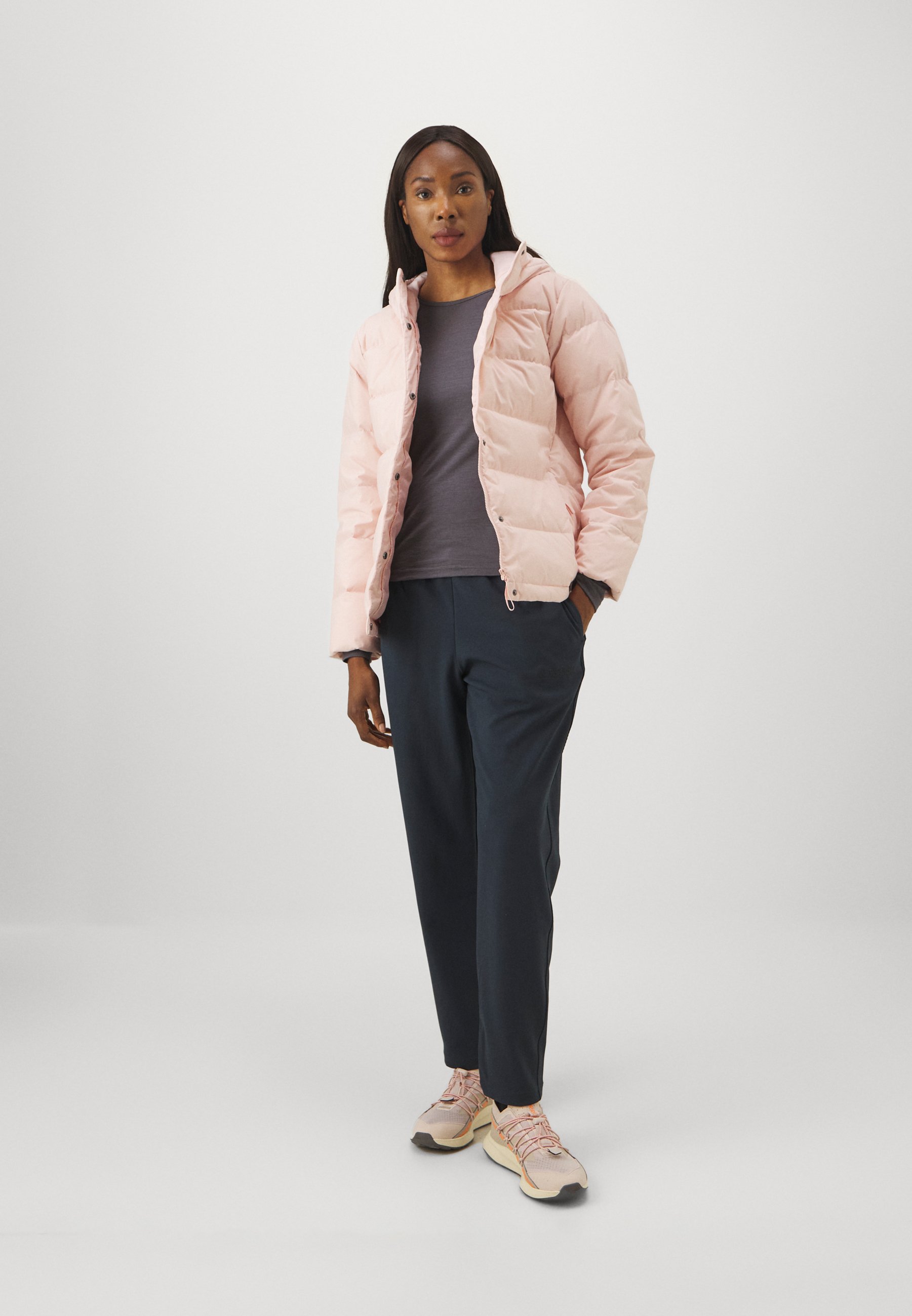 adidas Sportswear HELIONIC HOODED J - Down jacket - sandy pink