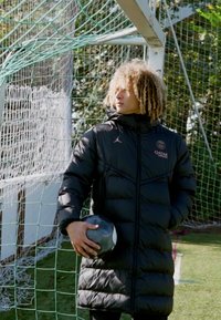 Nike Performance PARIS ST GERMAIN NIKE SF REPEL STRIKE PARKA - Club wear - black/rust pink
