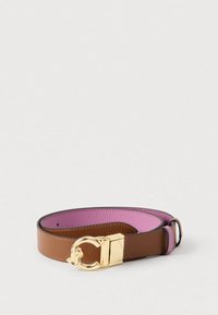 Rudos odos diržas su lygiu paviršiumi, su auksinės spalvos sagtimi ir ryškiai rožine vidine puse. Sukurtas su liekna, paprasta forma.