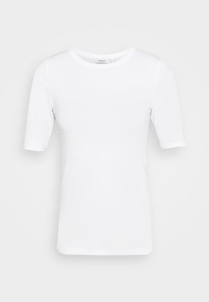 Hvid, letvægts, stræktilpasset t-shirt med rund halsudskæring og korte ærmer, der har en glat tekstur og ingen synlige mønstre.