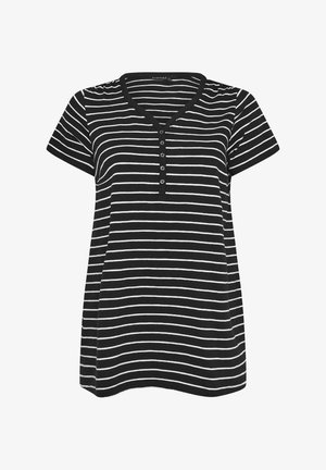 Top nero a maniche corte con strisce orizzontali bianche, scollo a V e cinque bottoni neri sulla patta frontale.