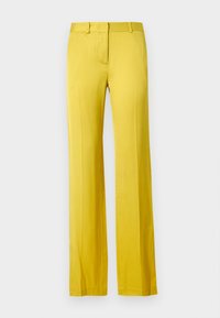 Pantalones de pierna ancha en un amarillo brillante, hechos de tela suave. Presentan un bolsillo frontal y una pretina entallada para un aspecto estructurado.