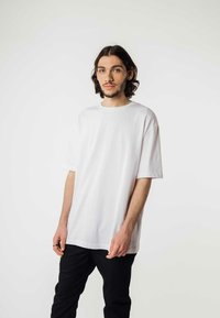 Unausgewählt, weiß