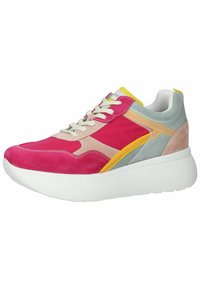 Multifarvede sneakers med pink ruskind, beige elementer, grå paneler og en tykk hvid sål med gule detaljer og dekorativ syning.