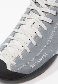 Scarpa MOJITO UNISEX - Sapatos de caminhada - metal gray