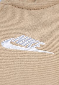 Nike Sportswear CLUB SET UNISEX  - Dressikomplekt - hemp
