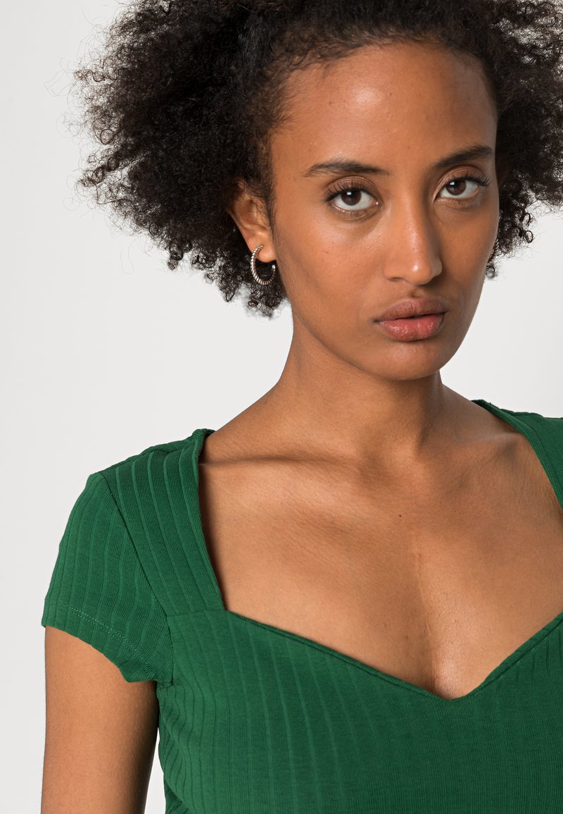 Damen T-Shirts | Anna Field T-Shirt basic green/grün - DR15717 Damen T-Shirts | Anna Field T-Shirt basic green/grün - DR15717