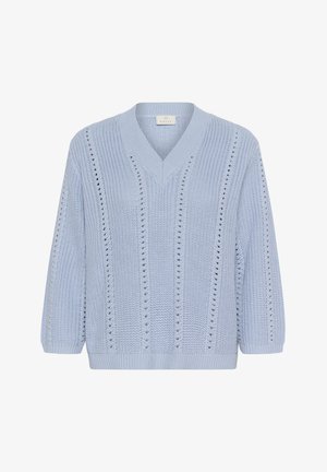 Pull en tricot bleu clair avec un col en V, featuring des motifs de points ouverts verticaux et des bords côtelés aux poignets et à l'ourlet. Texture douce et coupe décontractée.