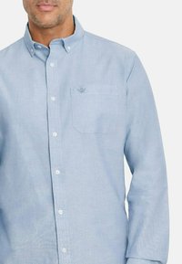 EMBLEMS Camisa - celeste