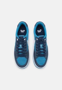 Nike SB ADVERSARY UNISEX - Sapatilhas de skate - midnight navy/white/dutch blue/white