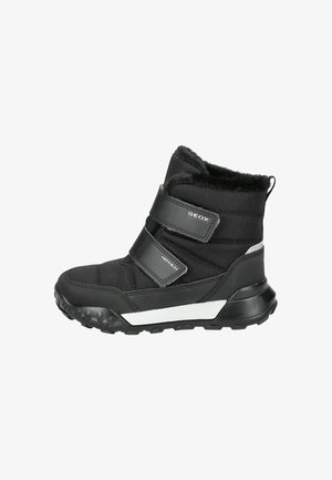 Zwarte waterdichte enkelboots met een synthetisch bovenwerk, klittenbandsluitingen en een gestructureerde rubberen zool. Voorzien van een zachte binnenvoering voor warmte.