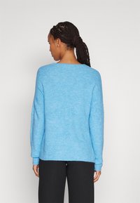 Vero Moda VMCREWLEFILE V-NECK NOOS - Strikkegenser - bonnie blue