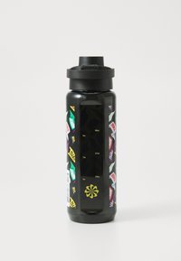 Svart plastvattenflaska med färgglada logotypmönster, mätmarkeringar i milliliter och ounces, samt ett svart skruvkork.