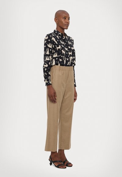 WEEKEND MaxMara HATELEY - Hlače - cammello