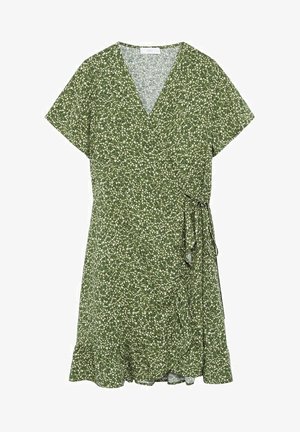 Grøn kortærmet slå-om-kjole med lille hvidt blomstermønster, V-udskæring, sidebindebånd og flæsekanter nederst.