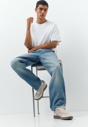 PULL&BEAR, RETRO SNEAKERS - Baskets basses - beige