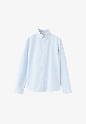 Hellblaues langärmeliges Hemd mit einem dezenten vertikalen Streifenmuster und einem Button-Down-Kragen.