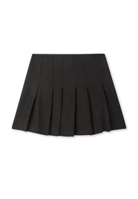Gonna mini nera plissettata con pieghe nette e distanziate uniformemente, vita piatta e silhouette a trapezio su sfondo bianco.