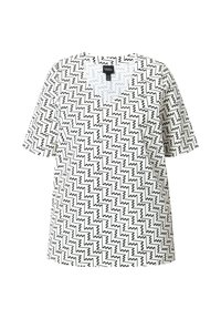Top de manga corta hecho de tela blanca con un patrón de zigzag negro. Presenta un escote cuadrado y un corte relajado.