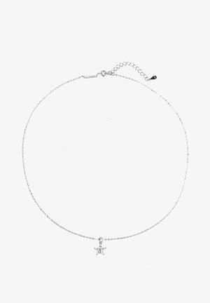 Collier en argent avec un pendentif délicat en forme d'étoile doté d'une pierre précieuse transparente au centre. Longueur ajustable avec une petite fermeture à crochet.