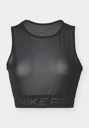 Czarny stanik sportowy Nike Pro z siateczkowym wzorem, okrągłym dekoltem i szerokim pasem z wytłoczonym napisem "NIKE PRO" u dołu.
