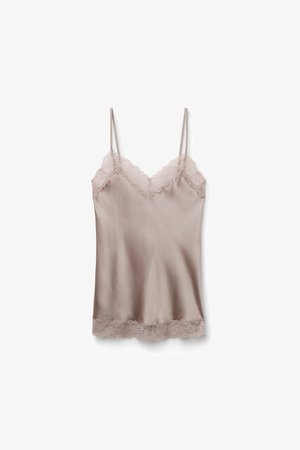 Satijnen camisol in zacht taupekleur met kanten bies langs de halslijn en zoom, voorzien van verstelbare spaghettibandjes. Soepele textuur.