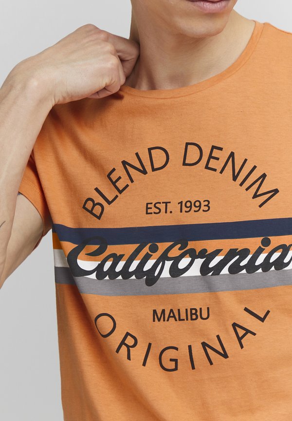 BHADAMUS - Print T-shirt - dusty orange4