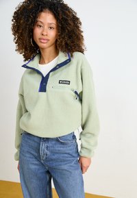 Columbia HELVETIA™ II CROPPED HALF SNAP - Felpa in pile - safari