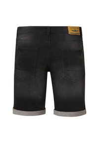 Schwarze Denim-Shorts mit umgeschlagenen grauen Saum, ausgestattet mit zwei Gesäßtaschen und einem gelben Markenlabel am Taillenbund.