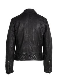 Schwarze Lederjacke mit taillierter Passform, strukturierten Details am Saum und Reißverschlüssen an den Ärmeln. Glatte Oberfläche, klassischer Kragen.