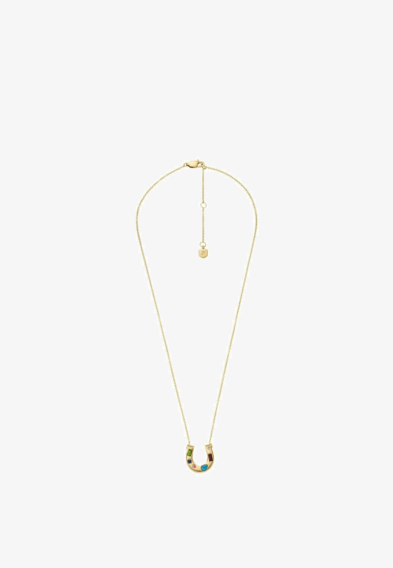 Collier doré avec un pendentif en fer à cheval, orné de pierres précieuses colorées de différentes formes, y compris rectangulaires et circulaires.