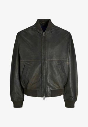 Veste bomber en cuir noir avec un col nervuré, fermeture éclair et deux poches latérales. Présente une texture lisse et une coupe ajustée.