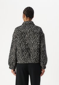 Rue de Femme MAELYNN  - Bomber dzseki - black