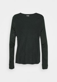 Dunkelgrüner gestrickter Pullover mit einem strukturierten Design, featuring Lochmustern an den Ärmeln und einem runden Halsausschnitt.