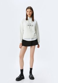 Koton SNOOPY  - Jersey con capucha - white