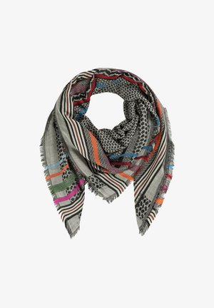 Foulard carré avec des motifs géométriques et animaux multicolores, avec des bords frangés et un mélange de tons gris, noir, orange, bleu, rouge et vert.