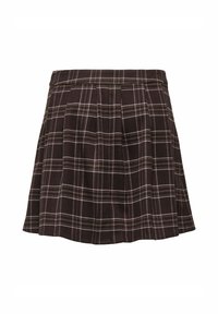 Falda de cuadros marrones hecha de un tejido suave, con pliegues, una cinturilla y líneas rosa claro dentro del patrón para contraste.