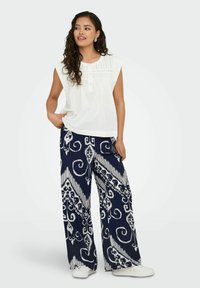 JDY TROYA MITTLERE TAILLE  - Pantalon classique - black iris