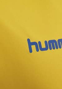 Hummel DUO SET - Shorts - sports yellow/true blue