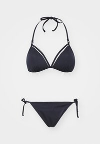 Juodas bikinis su trikampiu viršumi, dekoruotu baltais akcentais ir kaklo nėrinukais, kartu su žemais šortais, kurie susiriša šonuose.