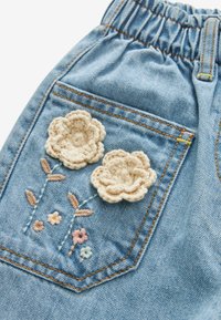 Next Tiesaus kirpimo džinsai - mid blue denim