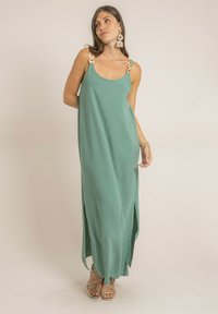 Dona x Lisa LONGUE FLUIDE IDOZANE - Robe longue - vert amande