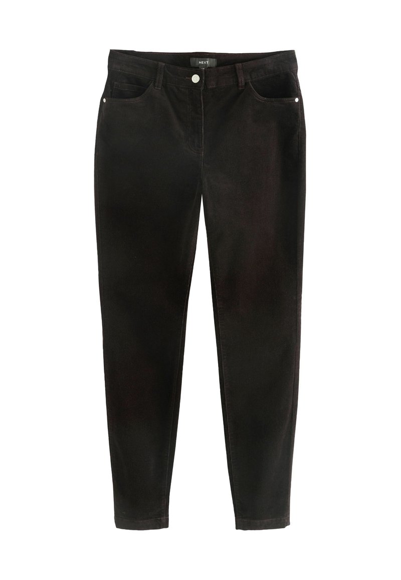 Jean noir slim avec bouton à l'avant et poches, passants de ceinture et jambes fuselées.