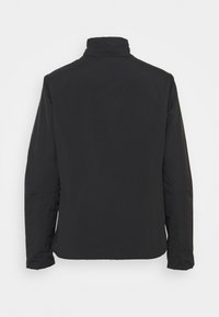 Czarna kurtka z długim rękawem i wysokim kołnierzem. Gładka, matowa tekstura i prosty krój. Brak widocznych elementów metalowych i wzorów. Czysty design z tyłu.