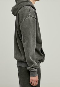 Urban Classics Mikina s kapucí - black